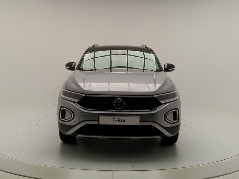 Usata VW T-Roc Sport 116 CV (85 kW) 2024 Pyrit silver met SUV