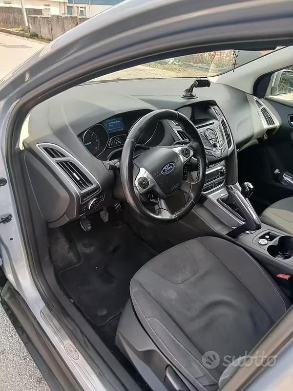 Usata Ford Focus 2011 Grigio Station wagon