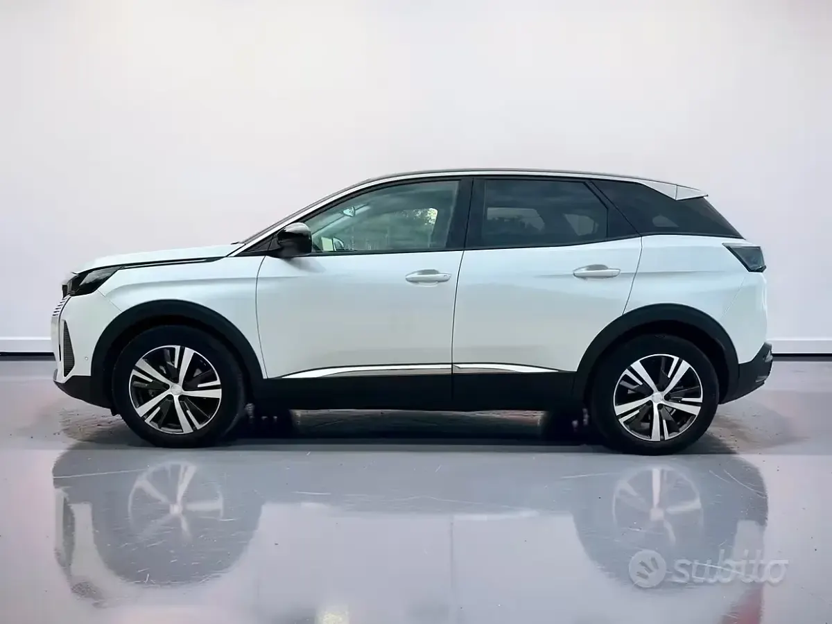 Usata Peugeot 3008 Allure 131 CV (96 kW) 2022 Bianco SUV