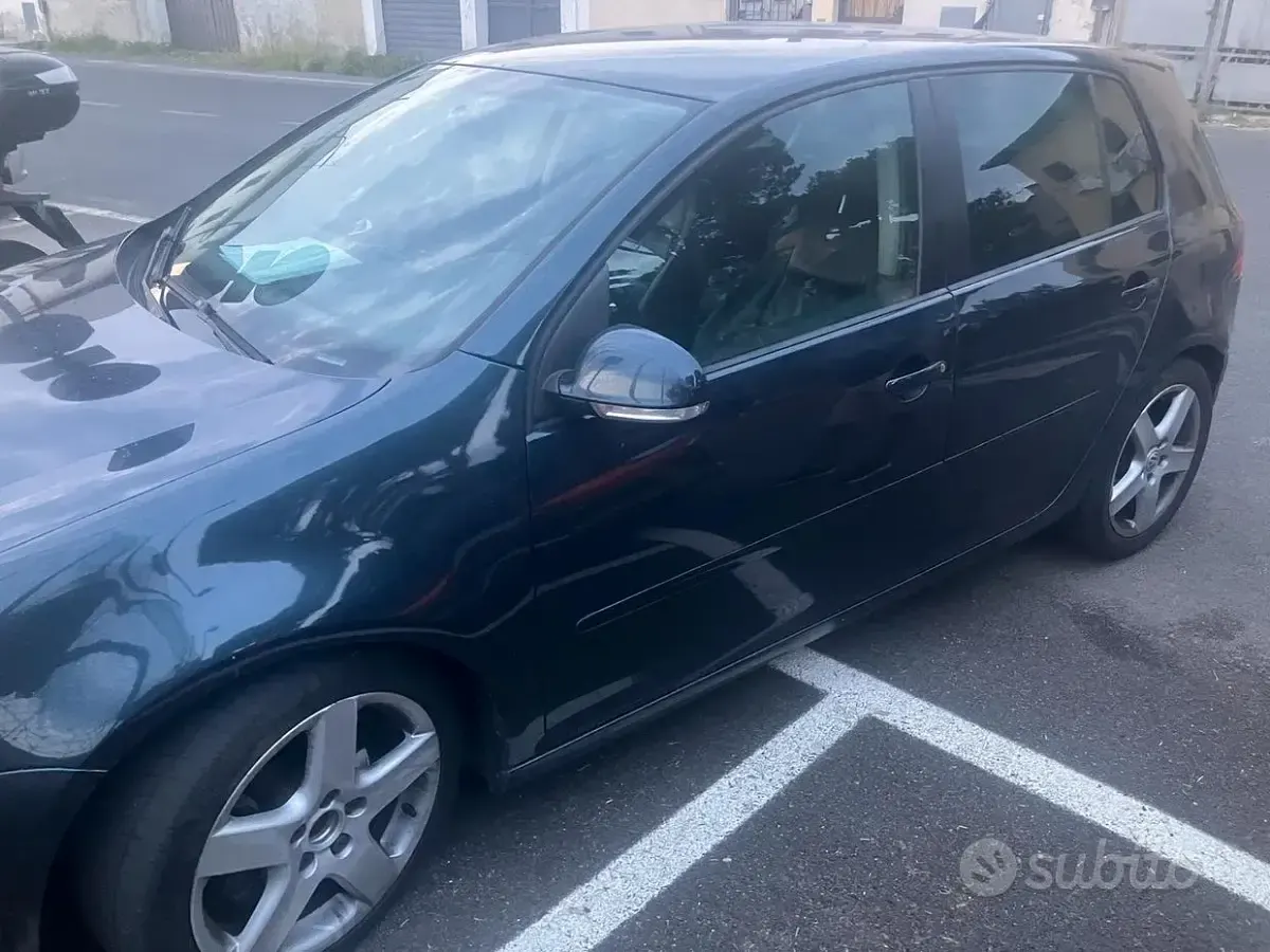 Usata VW Golf V 140 CV (102 kW) 2007 Grigio Berlina