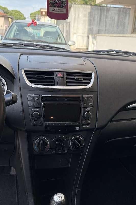 Usata Suzuki Swift 90 CV (66 kW) 2015 Utilitaria