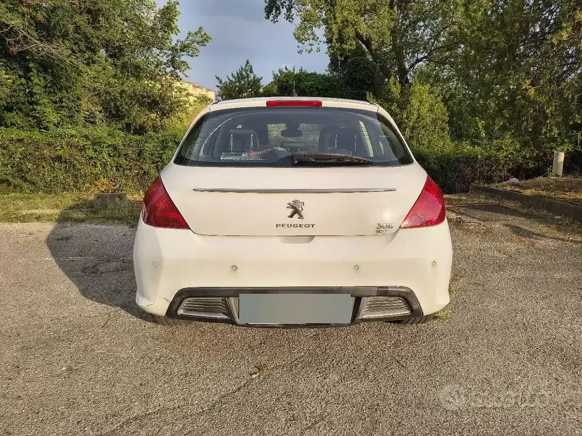 Usata Peugeot 308 112 CV (82 kW) 2011 Bianco Berlina