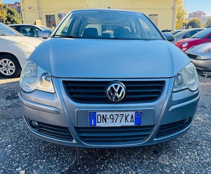 Usata VW Polo Comfortline 70 CV (51 kW) 2008 Grigio Berlina