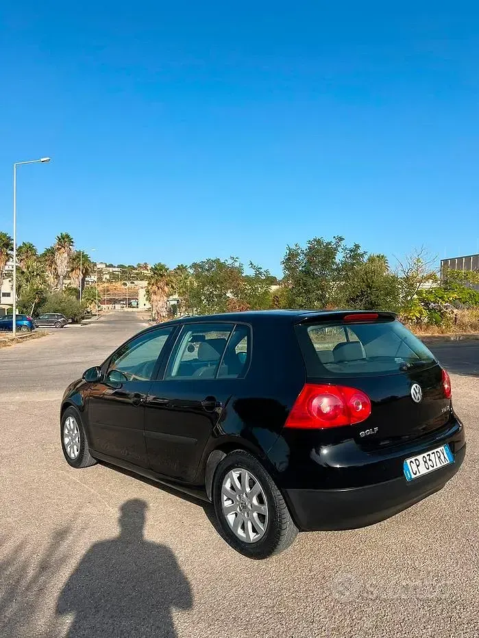 Usata VW Golf IV 105 CV (77 kW) 2004 Nero Berlina
