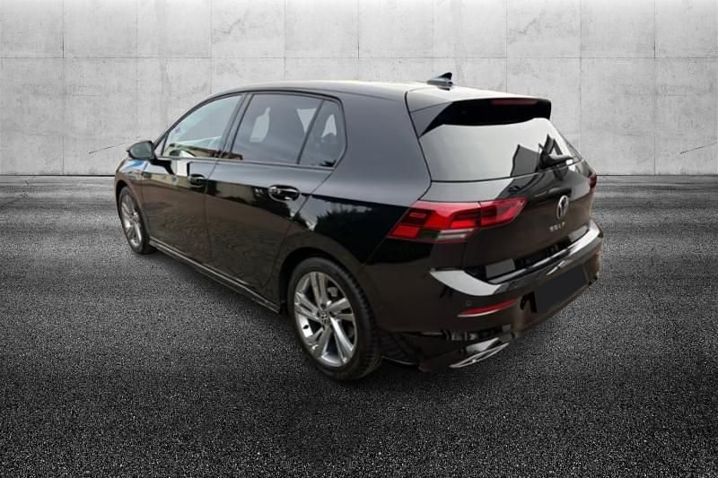 Usata VW Golf VIII R-line 150 CV (110 kW) 2023 Nero metallizzato Berlina