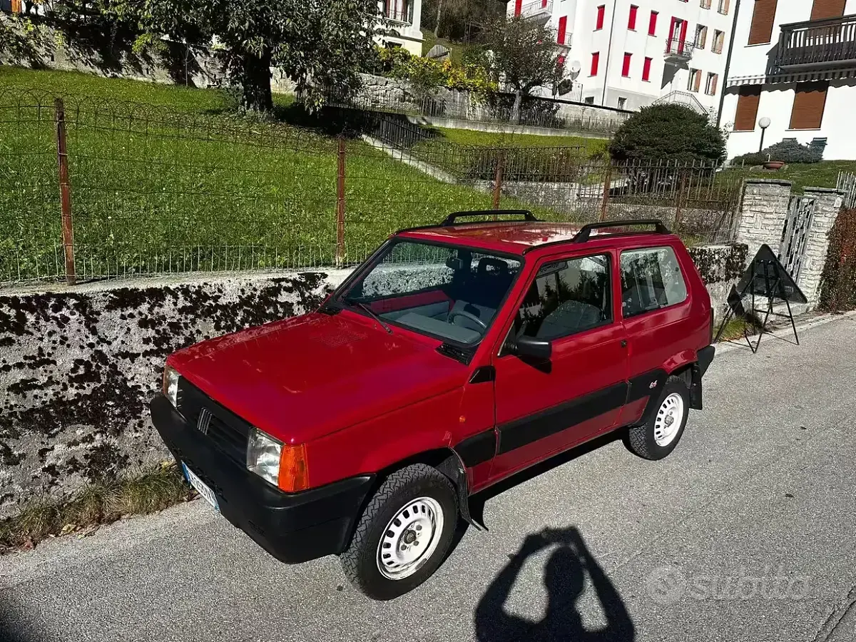 Usata Fiat Panda 4x4 54 CV (39 kW) 2003 Rosso Utilitaria