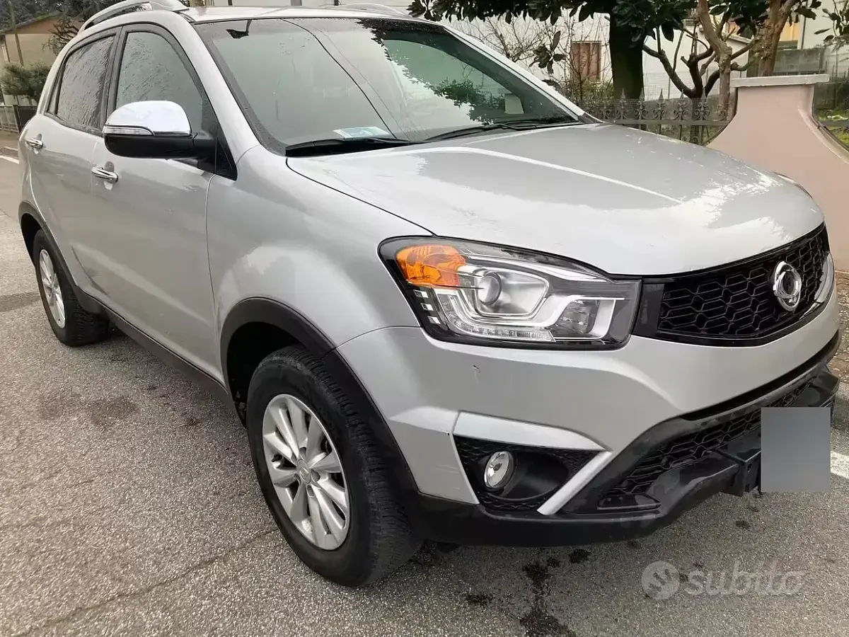 Usata SsangYong Korando 149 CV (109 kW) 2016 Grigio SUV