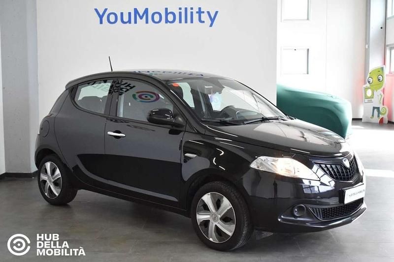 Usata Lancia Ypsilon Silver 69 CV (50 kW) 2023 Nero Utilitaria