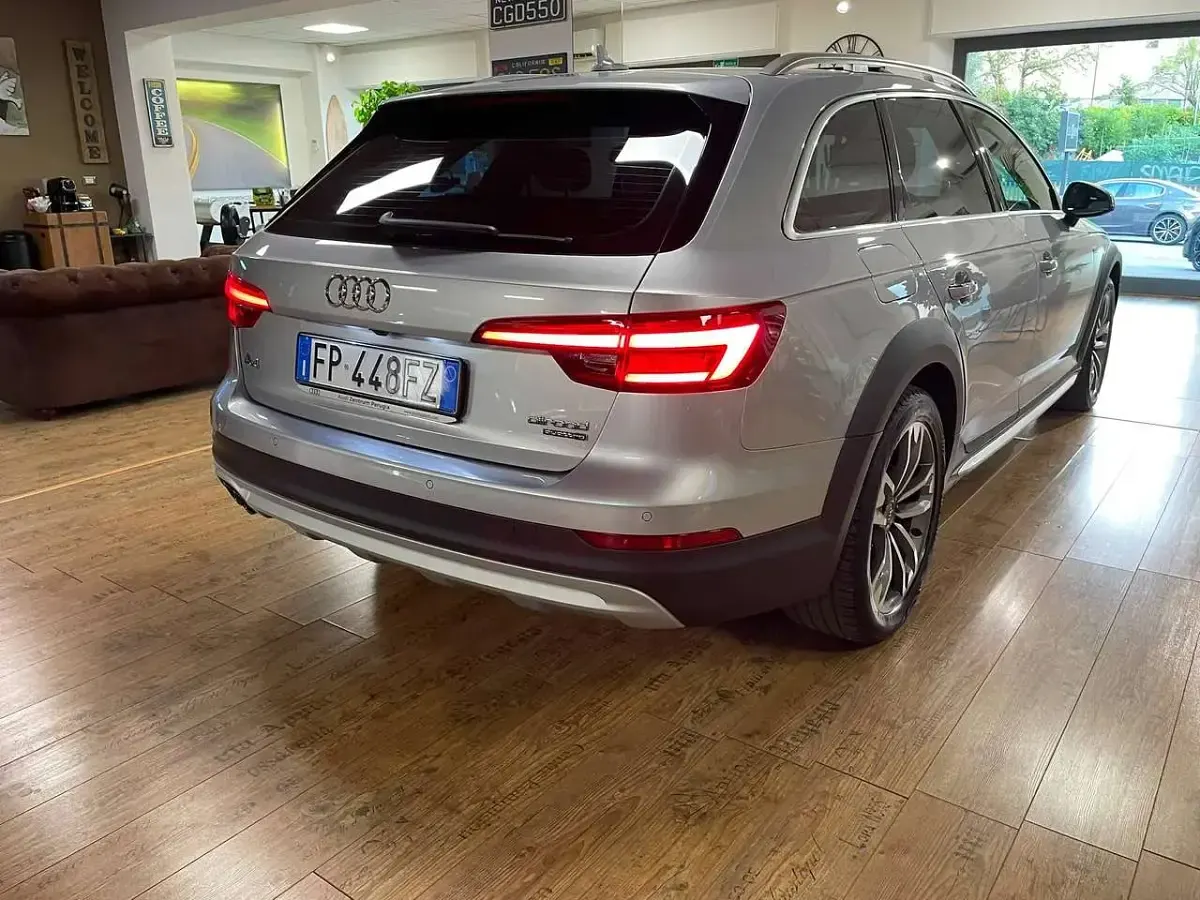 Usata Audi A4 Allroad Ambiente 190 CV (139 kW) 2018 Grigio Station wagon