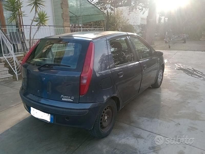 Usata Fiat Punto 82 CV (60 kW) 2001 Grigio Utilitaria