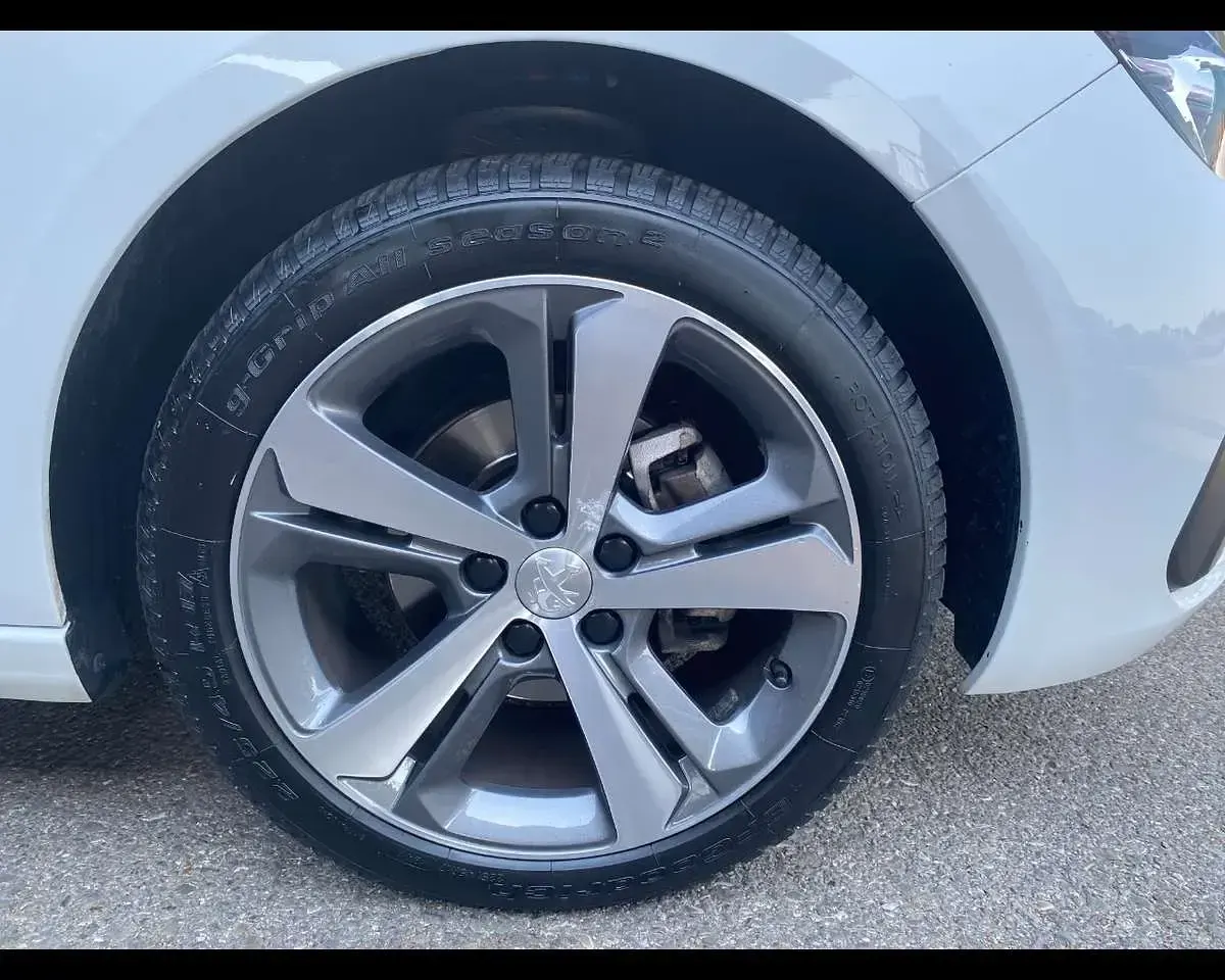 Usata Peugeot 308 Allure 120 CV (88 kW) 2018 Bianco Berlina