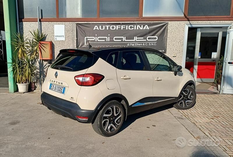 Usata Renault Captur 90 CV (66 kW) 2014 Beige SUV