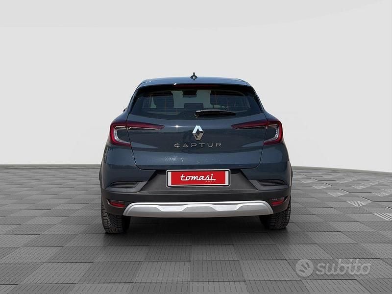 Usata Renault Captur Equilibre 101 CV (74 kW) 2023 Blu SUV