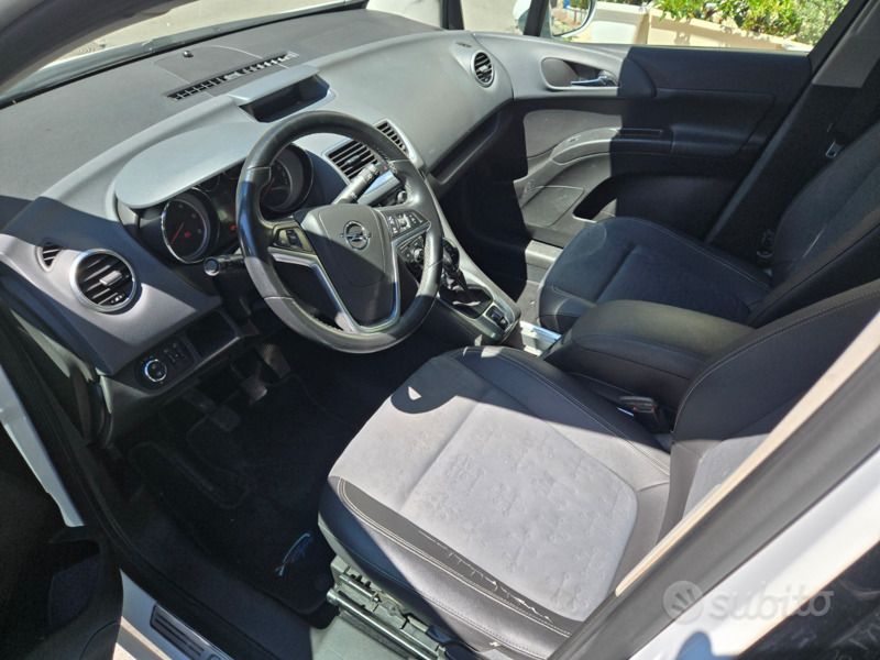 Usata Opel Meriva 95 CV (69 kW) 2012 Bianco Monovolume
