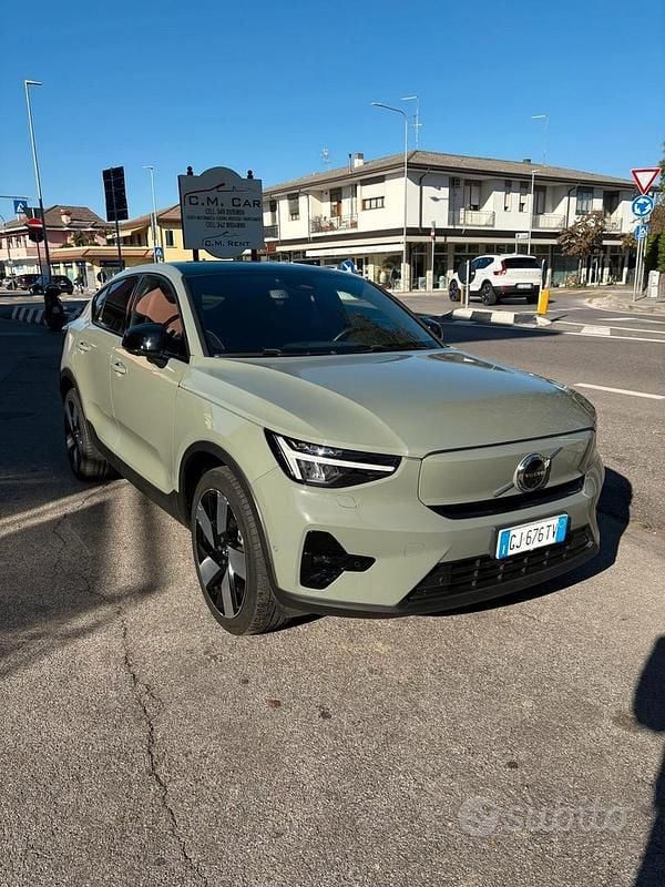 Verde Usata 2022 Volvo C40 Plus SUV | 25.900 € (Ottimo prezzo) - Immagine 1/4