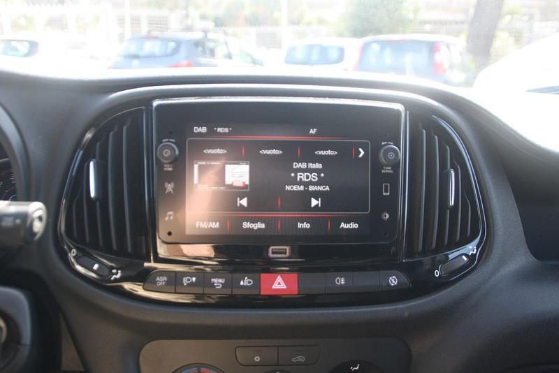 Usata Fiat Doblò Business 105 CV (77 kW) 2022 Bianco Monovolume