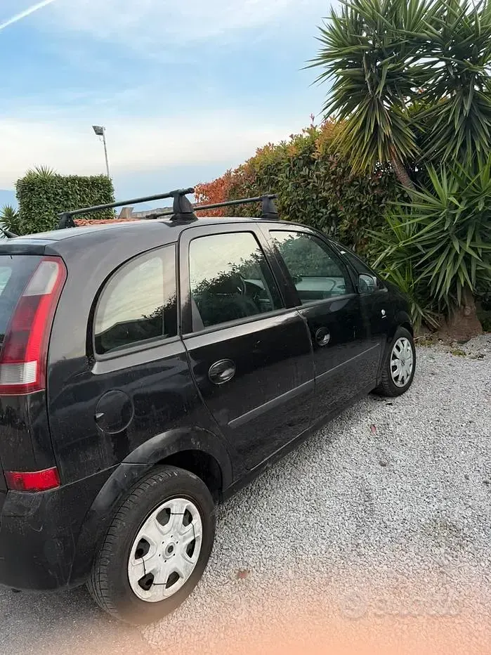 Usata Opel Meriva 101 CV (74 kW) 2005 Nero Monovolume