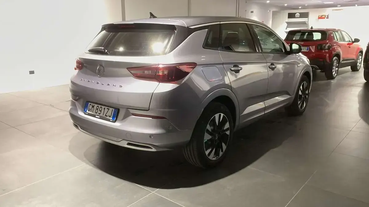 Usata Opel Grandland X Business Elegance 224 CV (164 kW) 2023 Argento SUV
