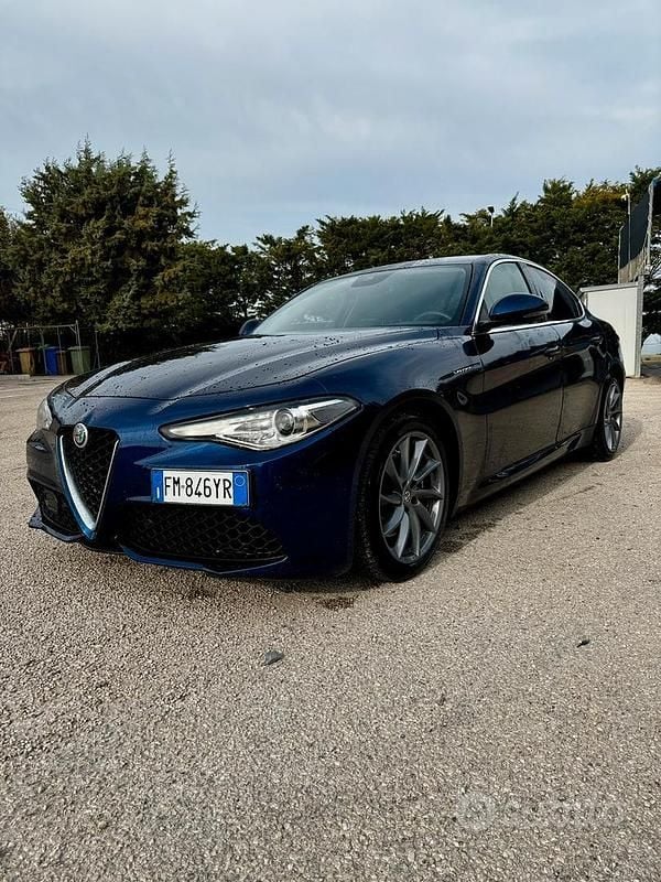 Usata Alfa Romeo Giulia Veloce 211 CV (155 kW) 2017 Blu/azzurro Berlina
