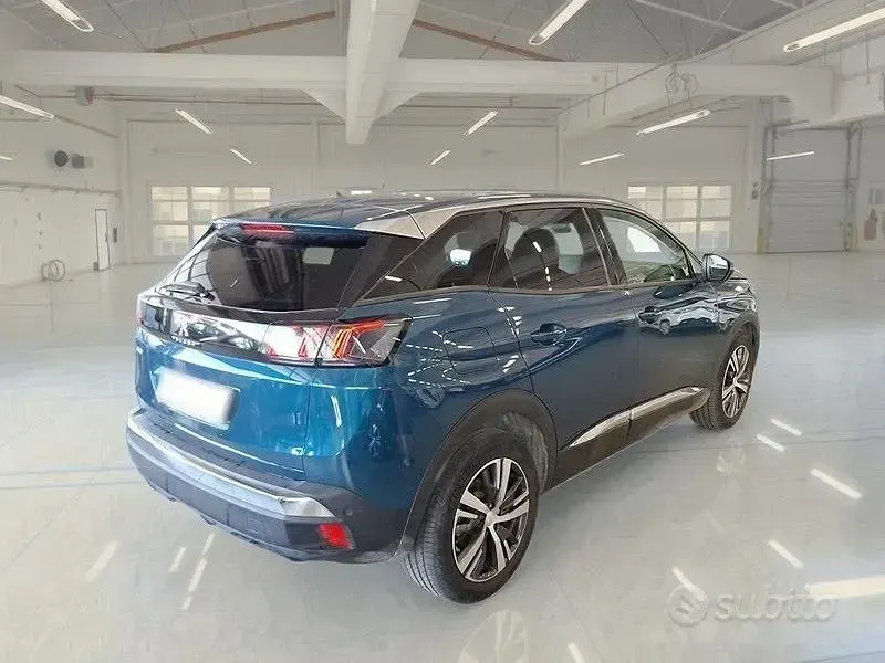 Usata Peugeot 3008 Allure 130 CV (95 kW) 2022 Bluazzurro SUV