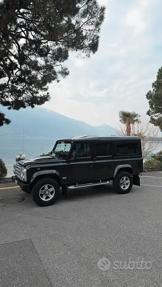 Usata Land Rover Defender 68 CV (50 kW) 2008 Nero SUV