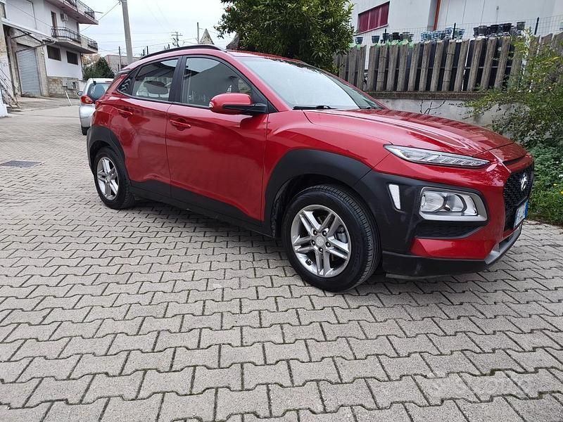 Usata Hyundai Kona 115 CV (84 kW) 2019 Rosso SUV
