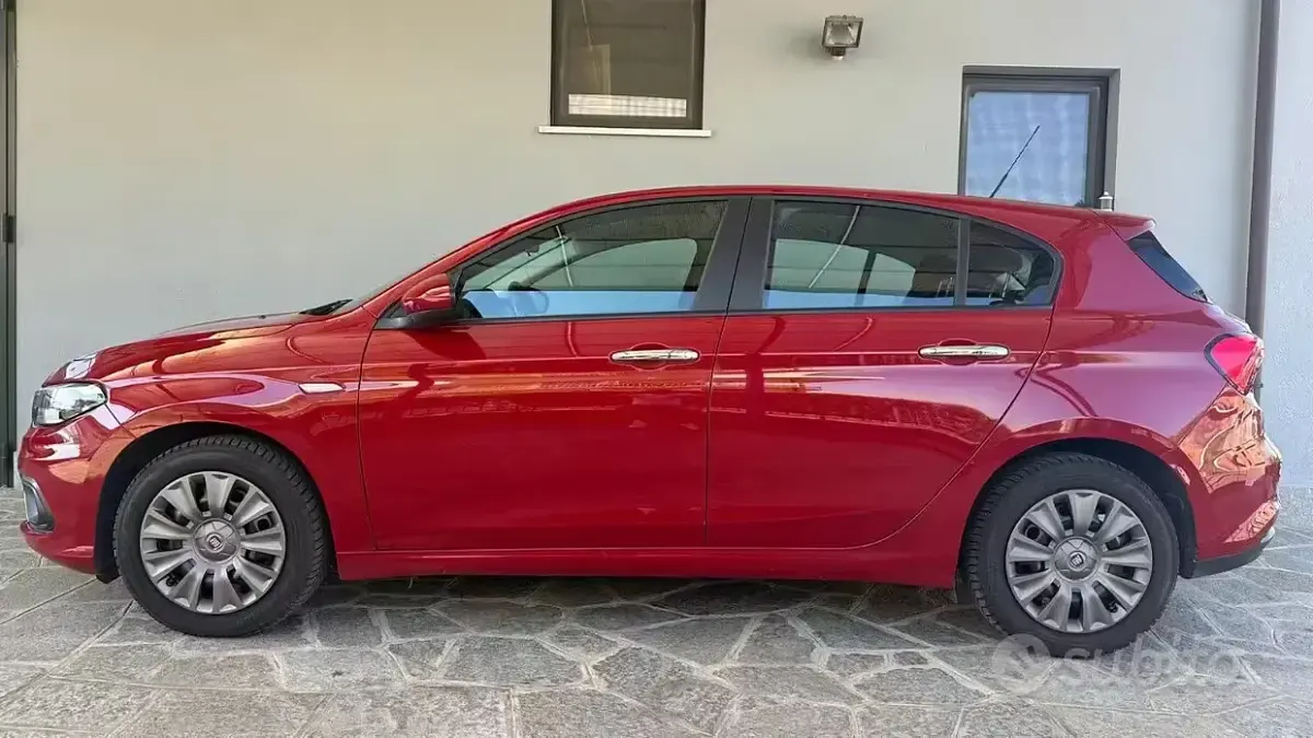 Usata Fiat Tipo Easy 95 CV (69 kW) 2016 Nero Berlina