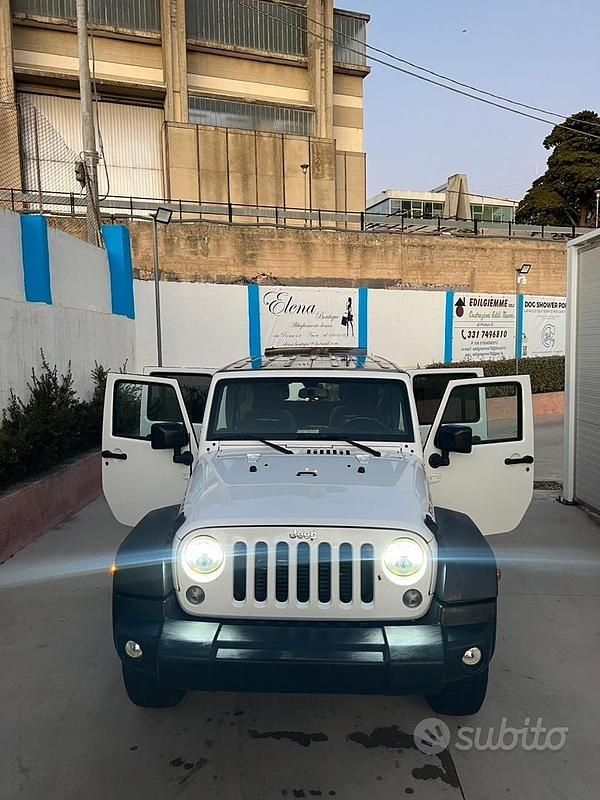 Usata Jeep Wrangler Rubicon 177 CV (130 kW) 2014 Bianco SUV