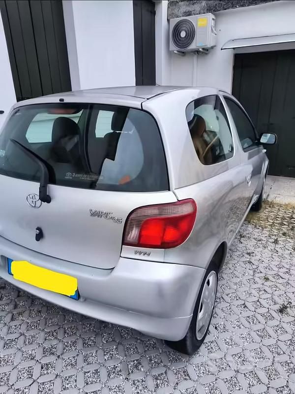 Usata Toyota Yaris 65 CV (47 kW) 2003 Berlina