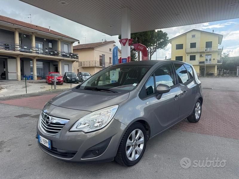 Usata Opel Meriva Cosmo 120 CV (88 kW) 2011 Monovolume