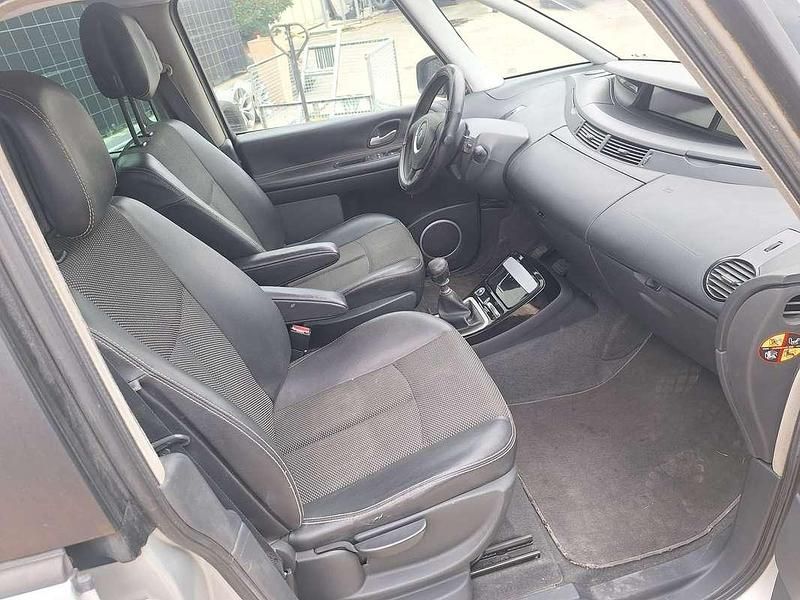 Usata Renault Espace 175 CV (128 kW) 2011 Argento Monovolume