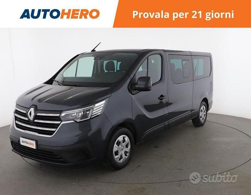 Usata Renault Trafic 150 CV (110 kW) 2023 Grigio Monovolume