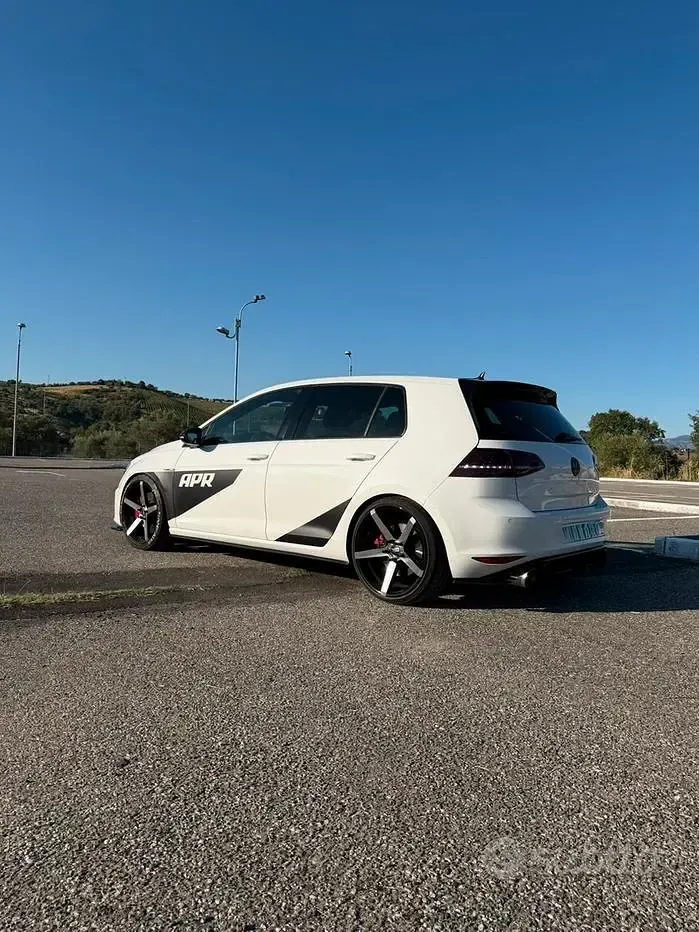 Usata VW Golf VII GTI 230 CV (169 kW) 2021 Bianco Utilitaria