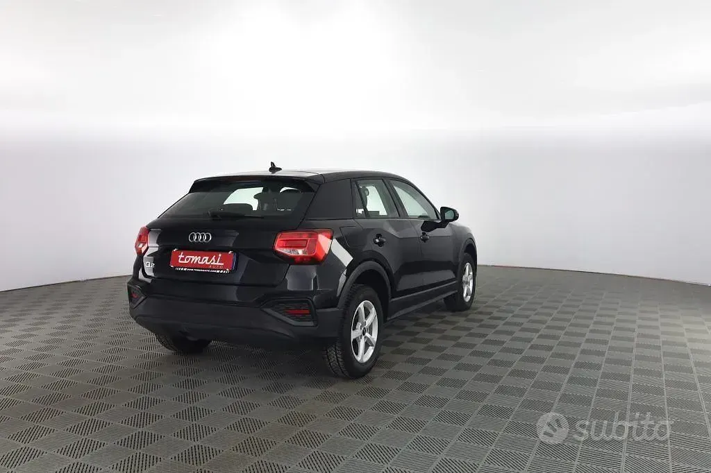 Begagnad Audi Q2 Business 150 HK (110 kW) 2023 Svart SUV