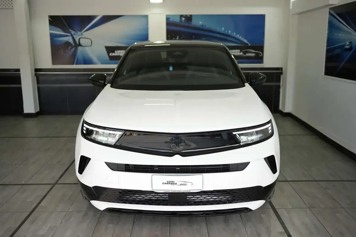 Usata Opel Mokka 131 CV (96 kW) 2025 Bianco SUV