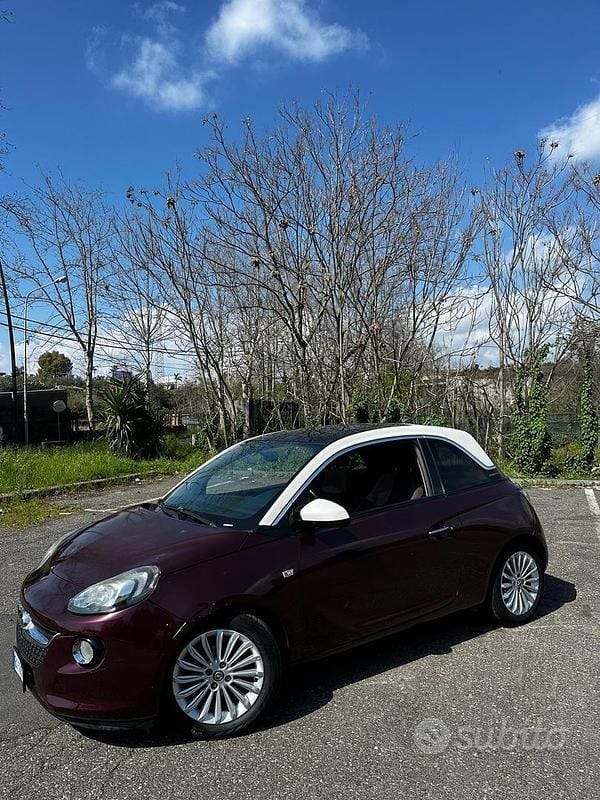 Usata Opel Adam 70 CV (51 kW) 2014 Viola Utilitaria