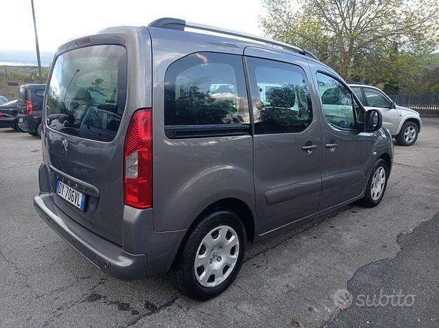Usata Peugeot Partner 110 CV (80 kW) 2009 Grigio Monovolume