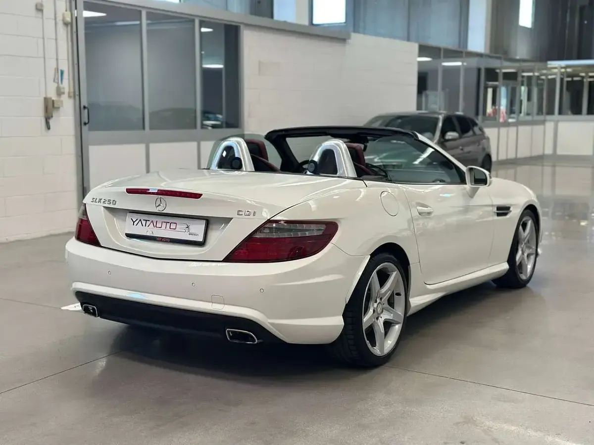 Usado Mercedes SLK250 Premium 204 CV (150 kW) 2012 Blanco Descapotable