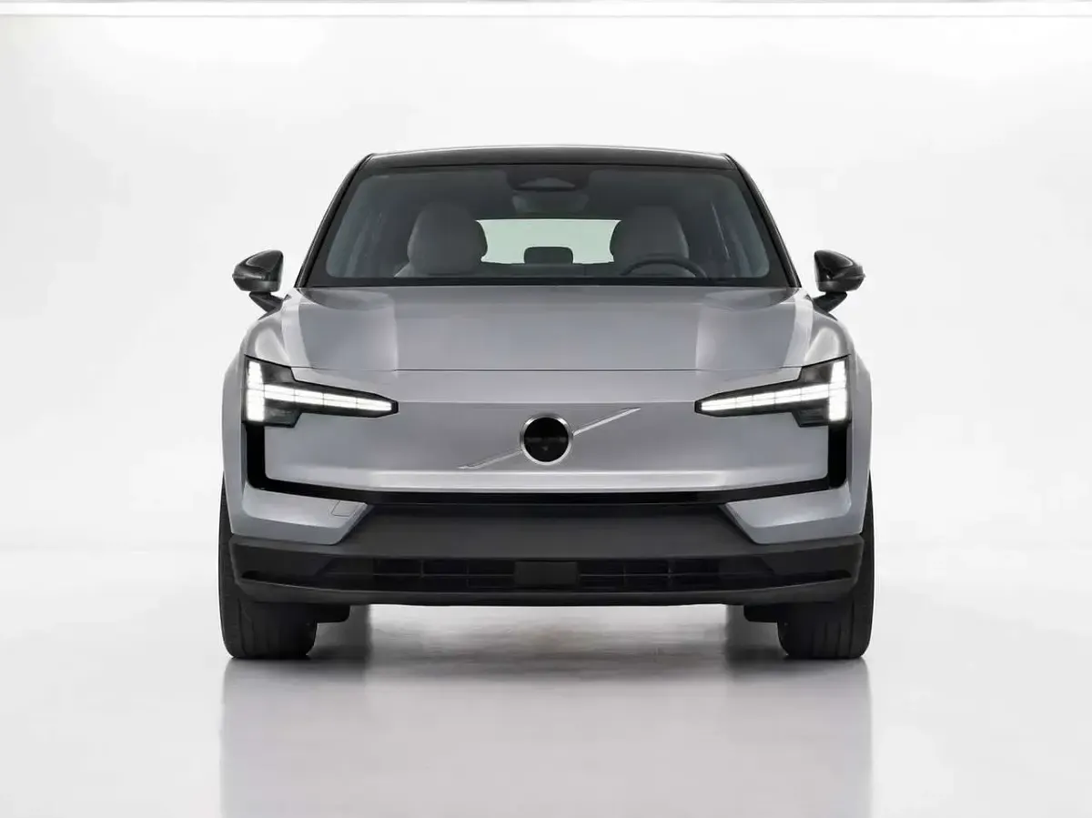 Usata Volvo EX30 Plus 75 kW (102 CV) 2024 Diversi colori SUV