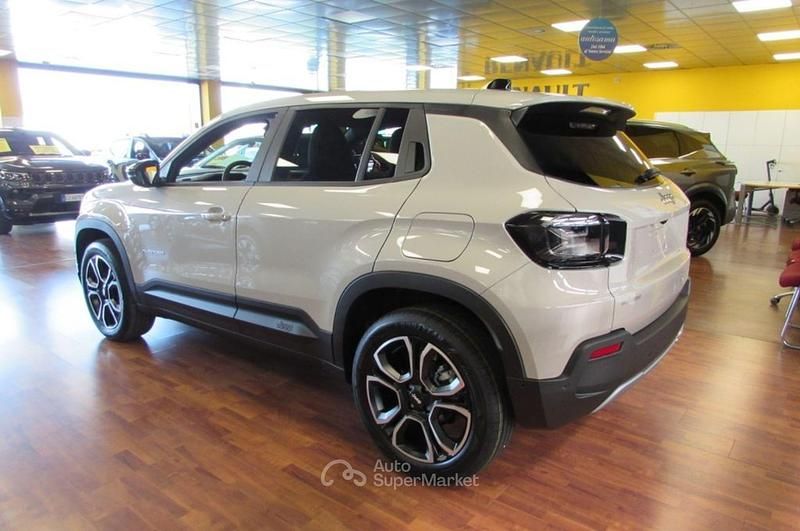 Nuova Jeep Avenger Summit 101 CV (74 kW) 2026 Beige SUV