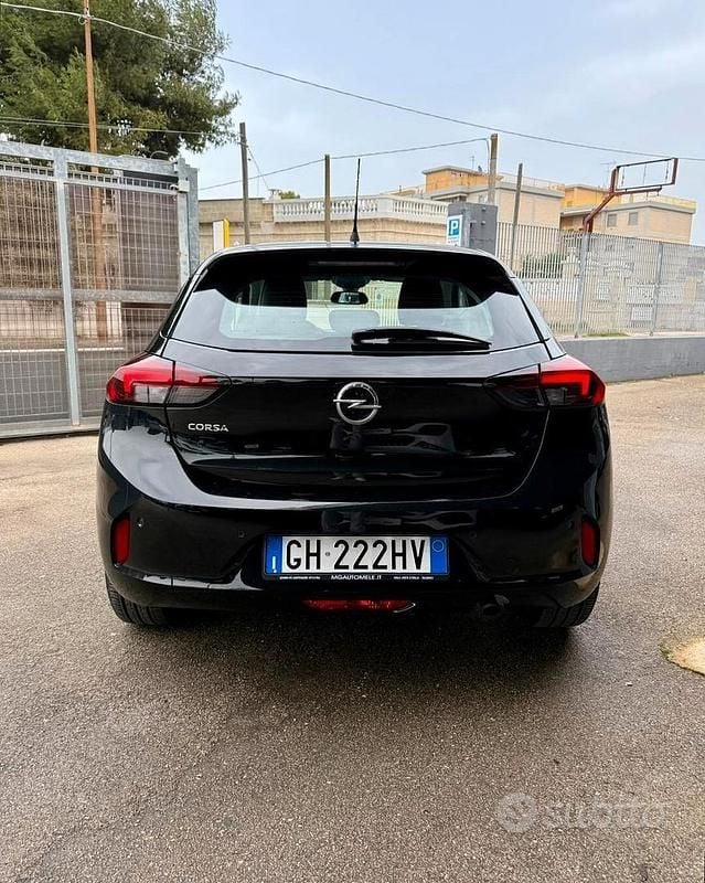 Usata Opel Corsa Elegance 75 CV (55 kW) 2021 Nero Utilitaria
