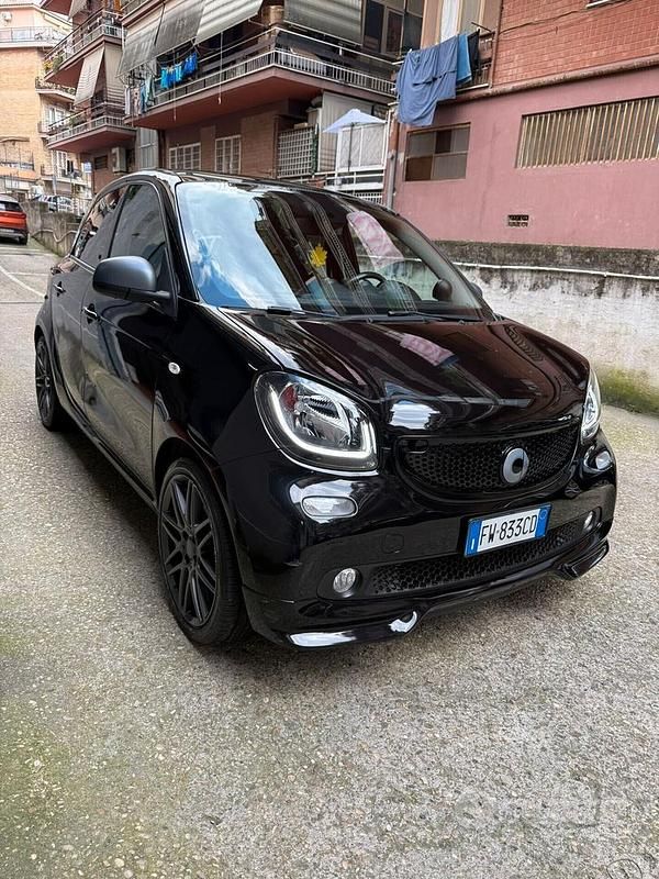 Usata Smart ForFour Brabus 90 CV (66 kW) 2017 Nero Utilitaria