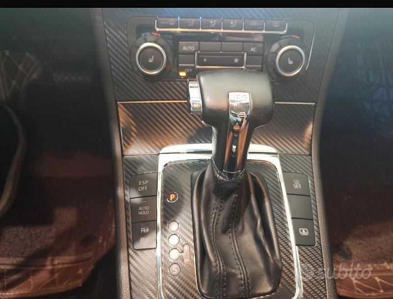 Usata VW Passat 140 CV (102 kW) 2011 Verde Berlina