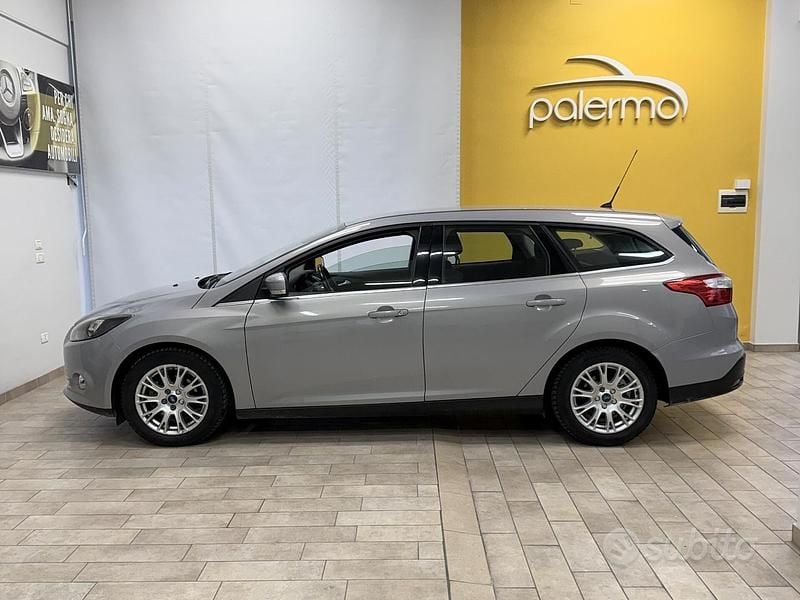 Usata Ford Focus Titanium 116 CV (85 kW) 2011 Grigio Station wagon
