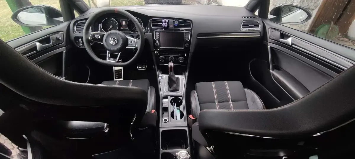 Usata VW Golf VII Business 265 CV (194 kW) 2016 Berlina