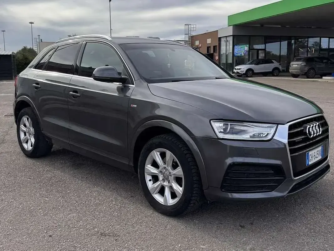 Usata Audi Q3 Sport 184 CV (135 kW) 2015 Grigio SUV