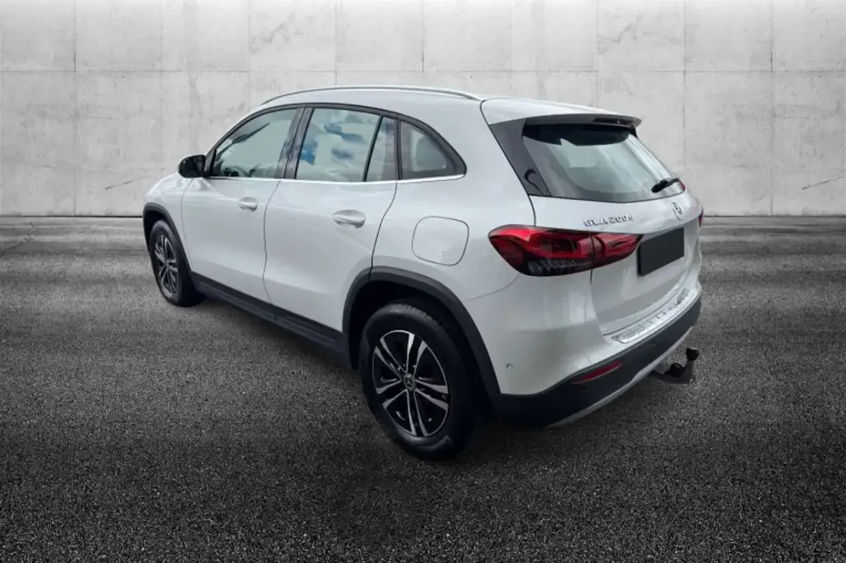 Usata Mercedes GLA200 Executive 150 CV (110 kW) 2023 Bianco SUV
