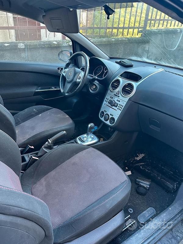 Usata Opel Corsa 2006 Berlina