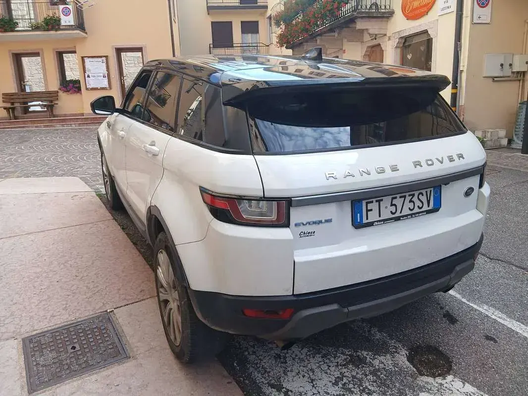 Usata Land Rover Range Rover evoque HSE Dynamic 150 CV (110 kW) 2017 Bianco SUV