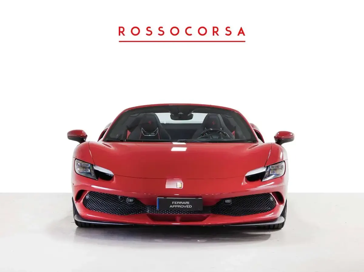 Usata Ferrari 296 829 CV (609 kW) 2023 Rosso mugello Cabrio